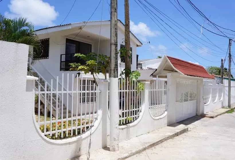 호스텔 Posada Vasquez Oviedo