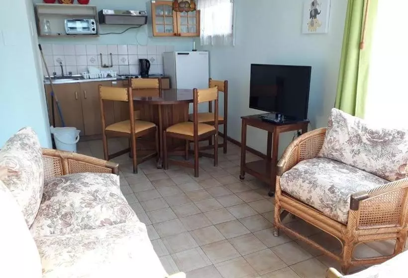 Cabañas Y Departamentos Las Golondrinas