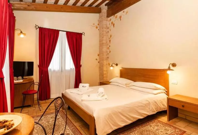 هتل Agriturismo Le Bosche
