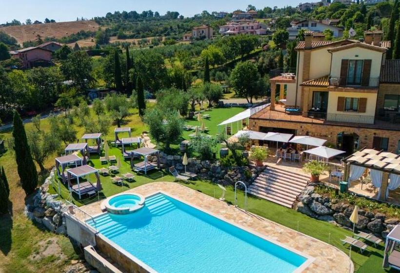 هتل Agriturismo Le Bosche