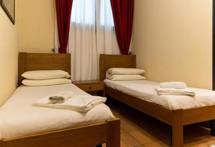 هتل Agriturismo Le Bosche