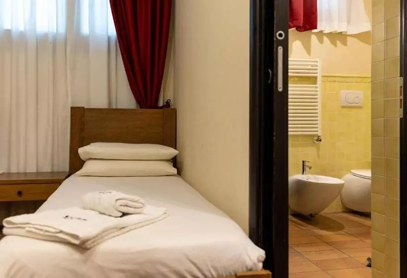 هتل Agriturismo Le Bosche