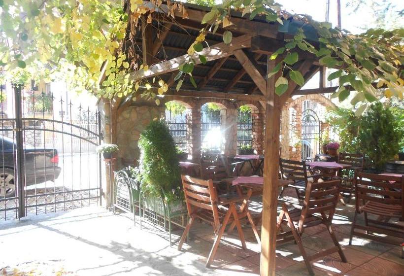 پانسیون Villa Iva