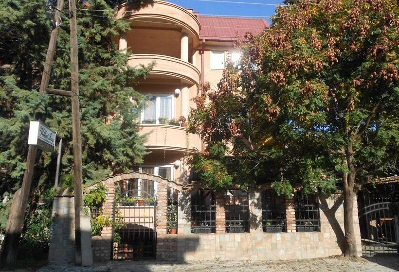 پانسیون Villa Iva