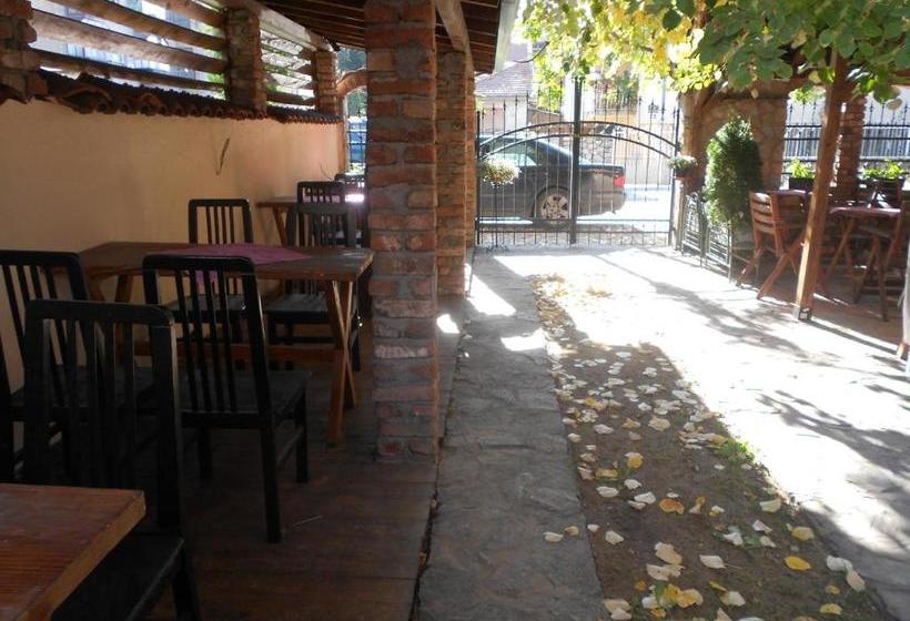 پانسیون Villa Iva