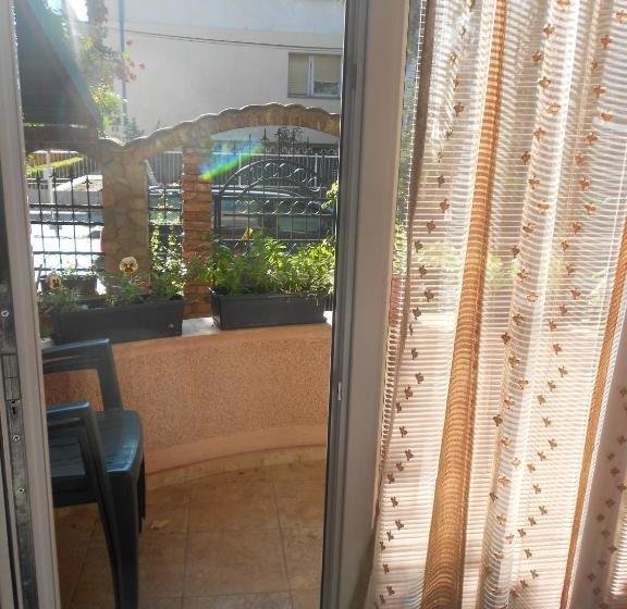 پانسیون Villa Iva