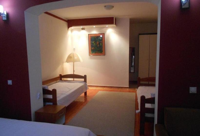 پانسیون Villa Iva