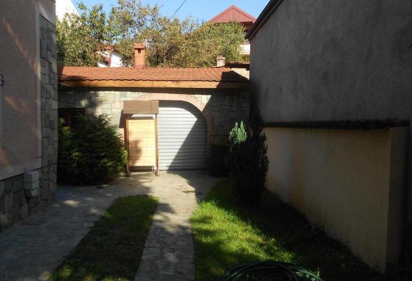 پانسیون Villa Iva