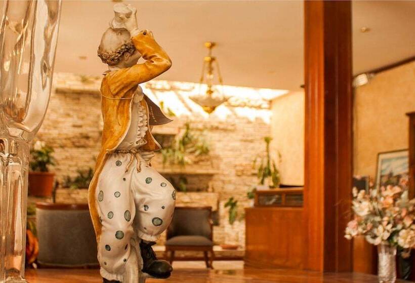 پانسیون Villa Emilia Hostal