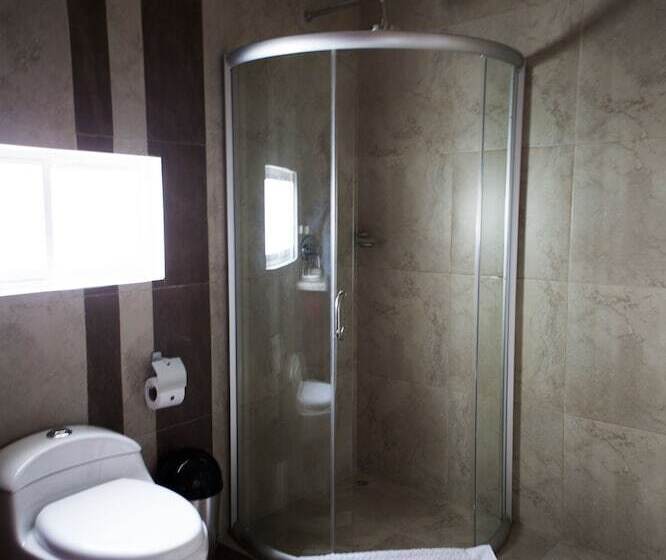 پانسیون Villa Emilia Hostal