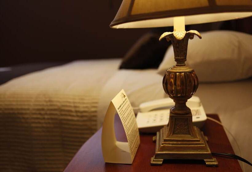 پانسیون Villa Emilia Hostal