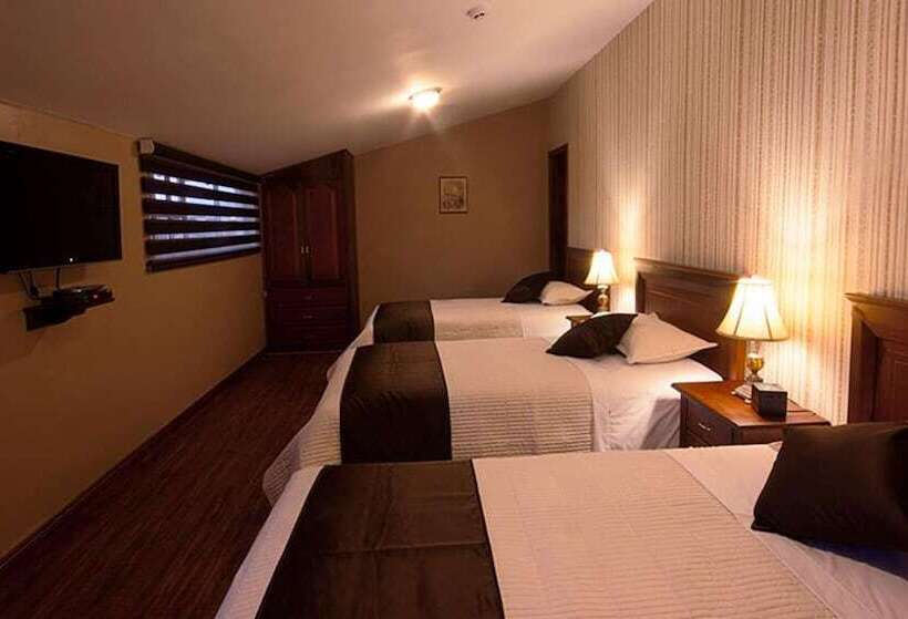 پانسیون Villa Emilia Hostal