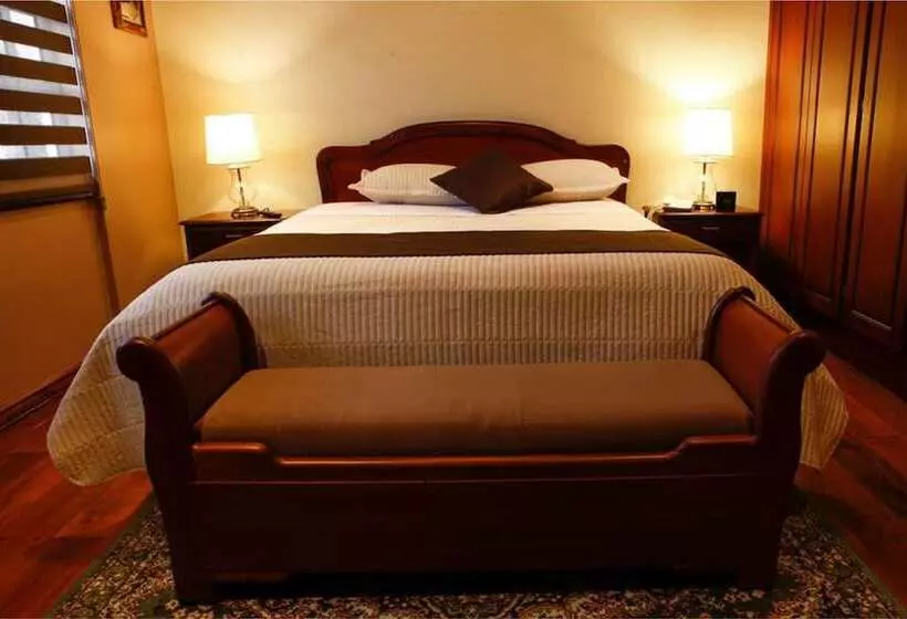 Majatalo Villa Emilia Hostal