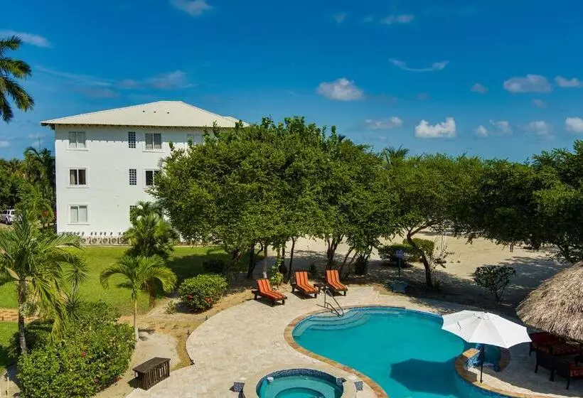 استراحتگاه The Villas At Cocoplum