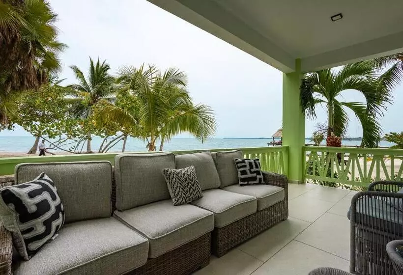 استراحتگاه The Villas At Cocoplum