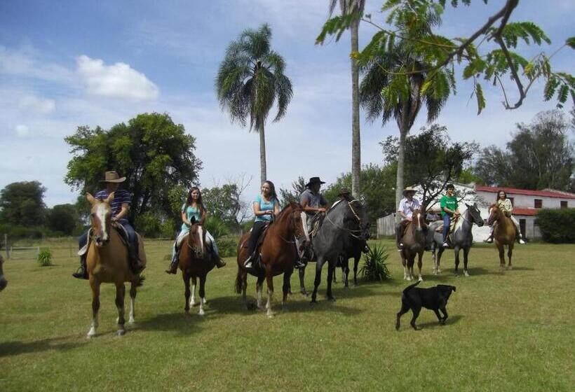 Hotel Estancia El Rosario