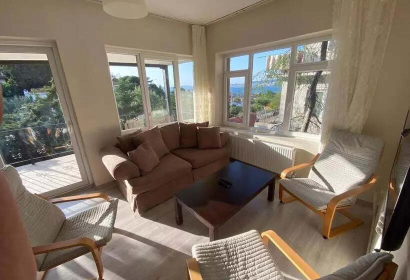 Büyükada Apart Hotel   Karadağ Apart