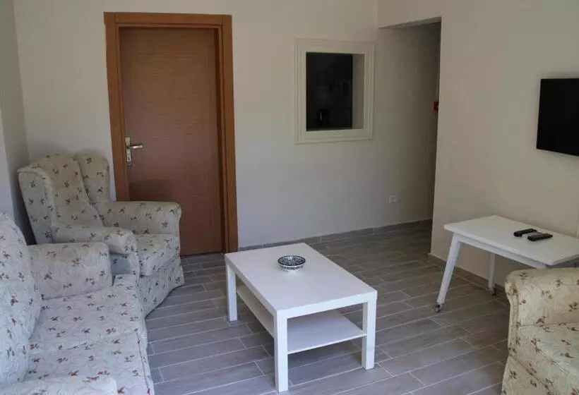 Büyükada Apart Hotel   Karadağ Apart