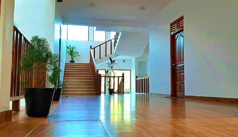 펜션 Dream Palace Family Guest House Mirissa