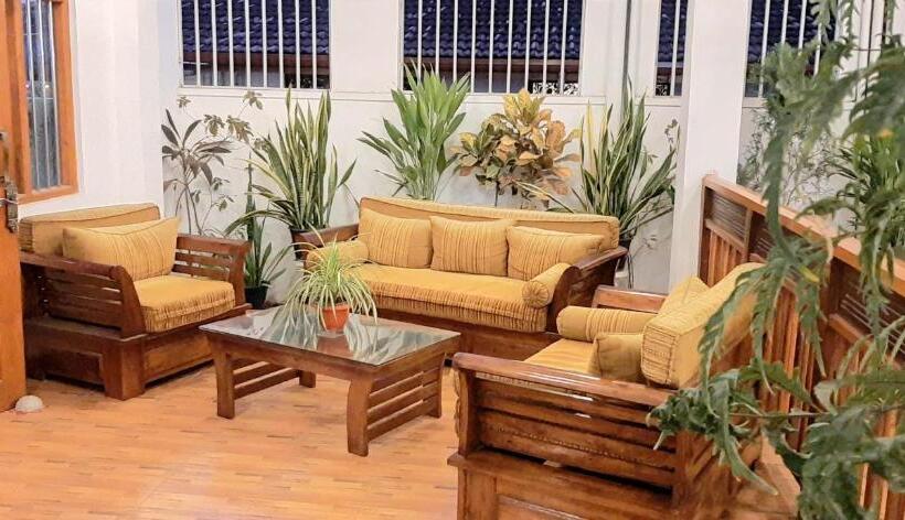 펜션 Dream Palace Family Guest House Mirissa