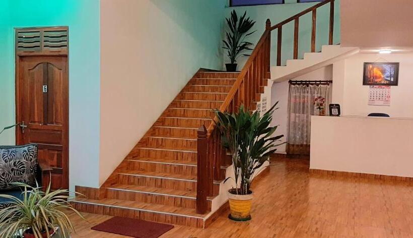 펜션 Dream Palace Family Guest House Mirissa