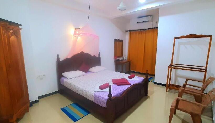 펜션 Dream Palace Family Guest House Mirissa