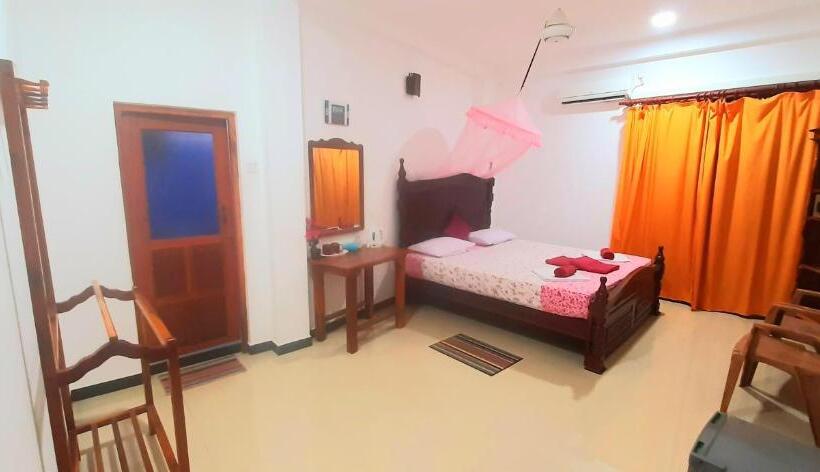 펜션 Dream Palace Family Guest House Mirissa