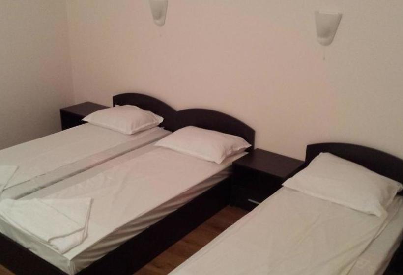 פנסיון Guest House Stels