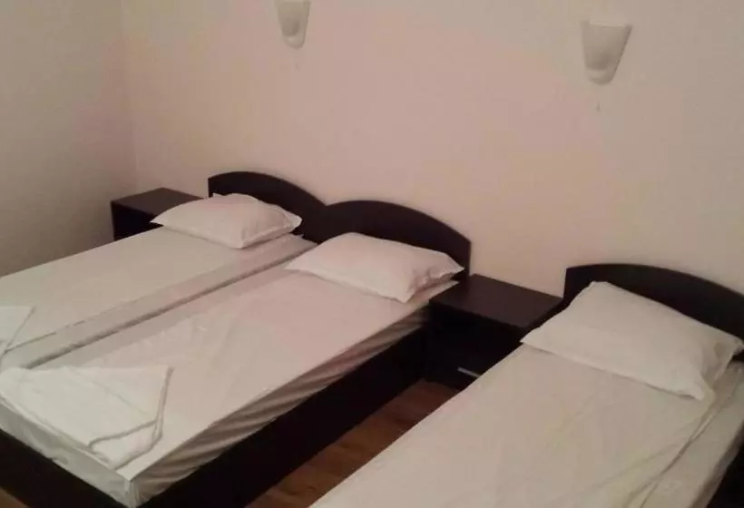 ペンション Guest House Stels