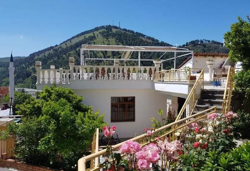 پانسیون Guesthouse Arben Elezi