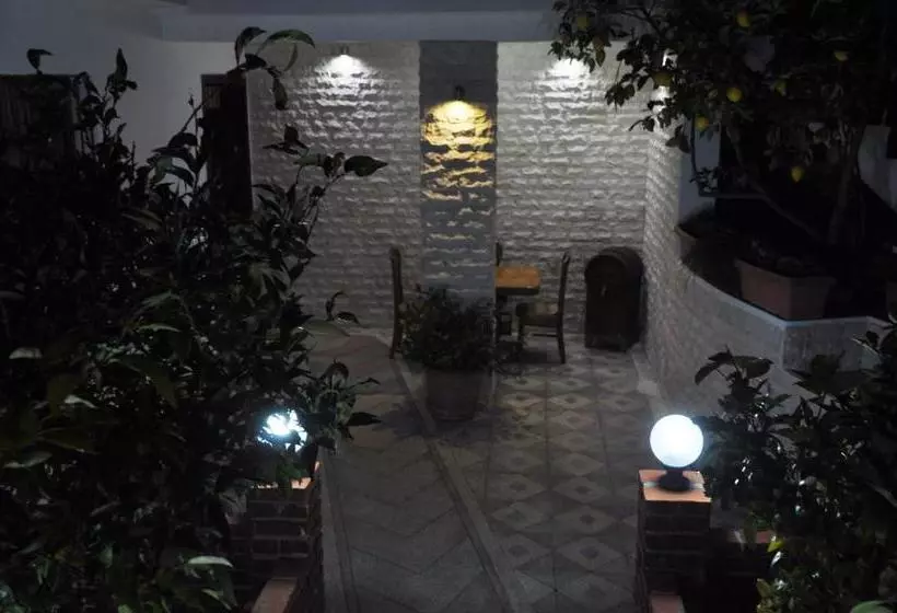 پانسیون Guesthouse Arben Elezi