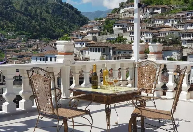 پانسیون Guesthouse Arben Elezi