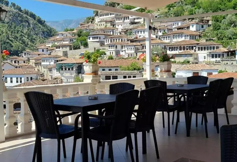 پانسیون Guesthouse Arben Elezi