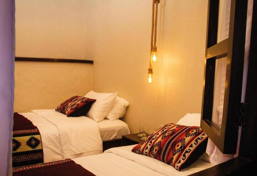 פנסיון Hostal Restaurant La Cigale