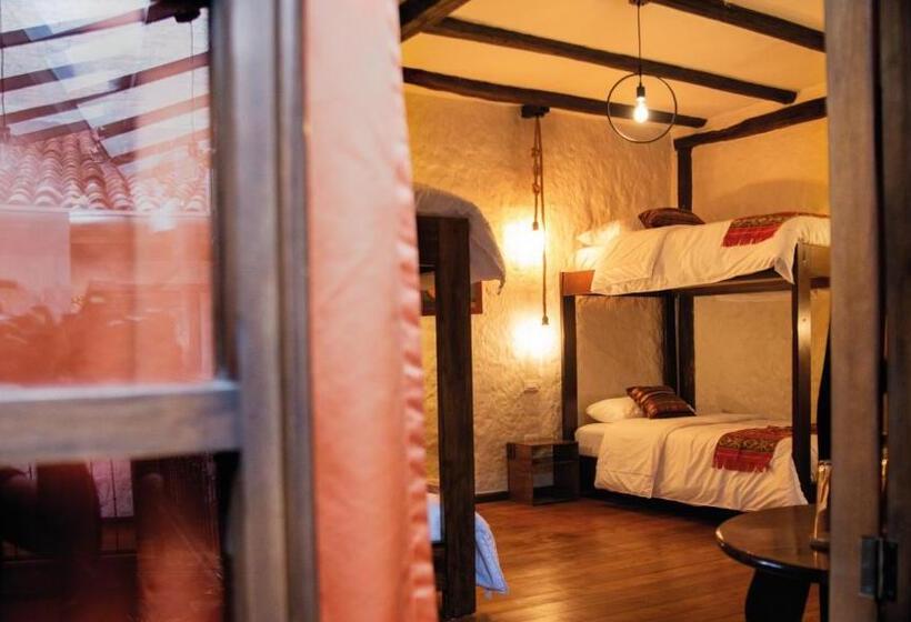 פנסיון Hostal Restaurant La Cigale