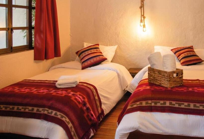 פנסיון Hostal Restaurant La Cigale