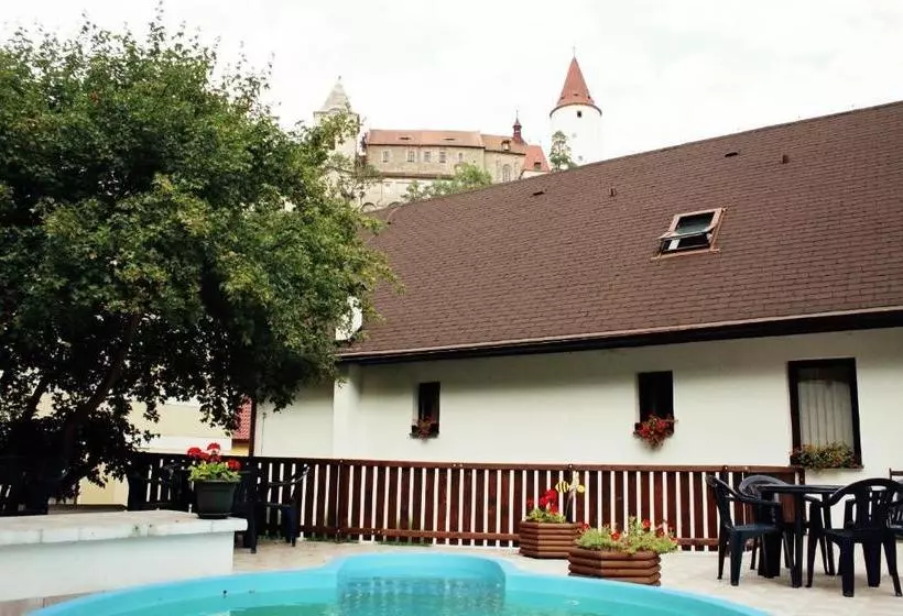 Majatalo Penzion V Budech