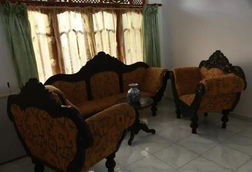 Majatalo Sumal Villa