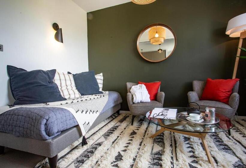 Отель Logis Hôtel De La Pointe Du Cap Coz