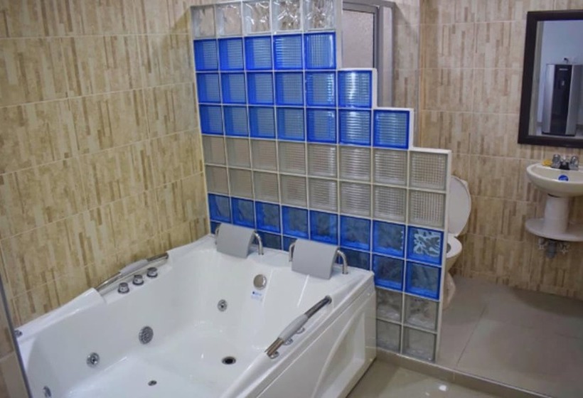 هتل Los Cristales