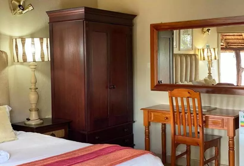 Majatalo Croc River Lodge