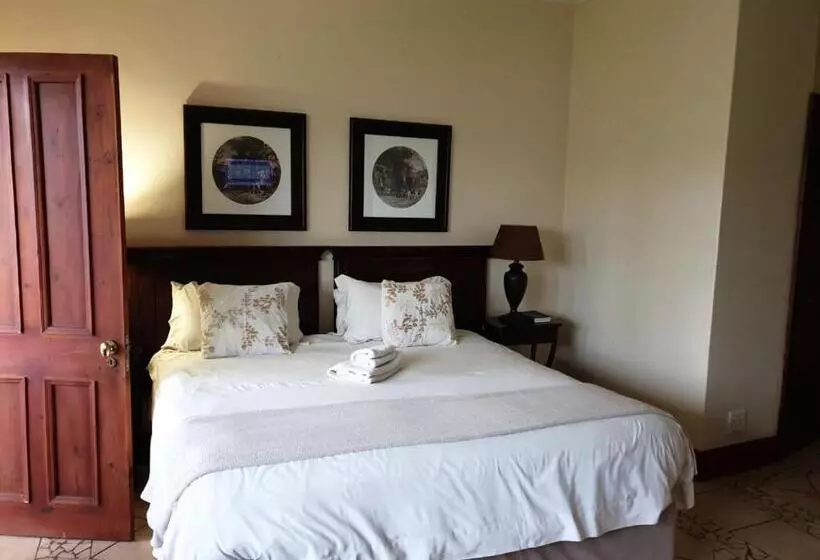 Majatalo Croc River Lodge