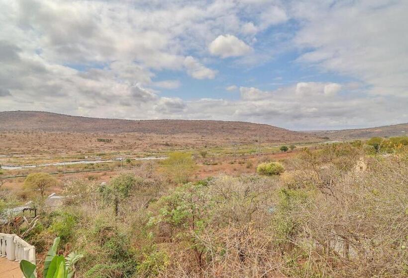 פנסיון Croc River Lodge