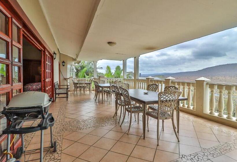 פנסיון Croc River Lodge