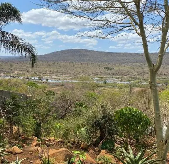 Majatalo Croc River Lodge