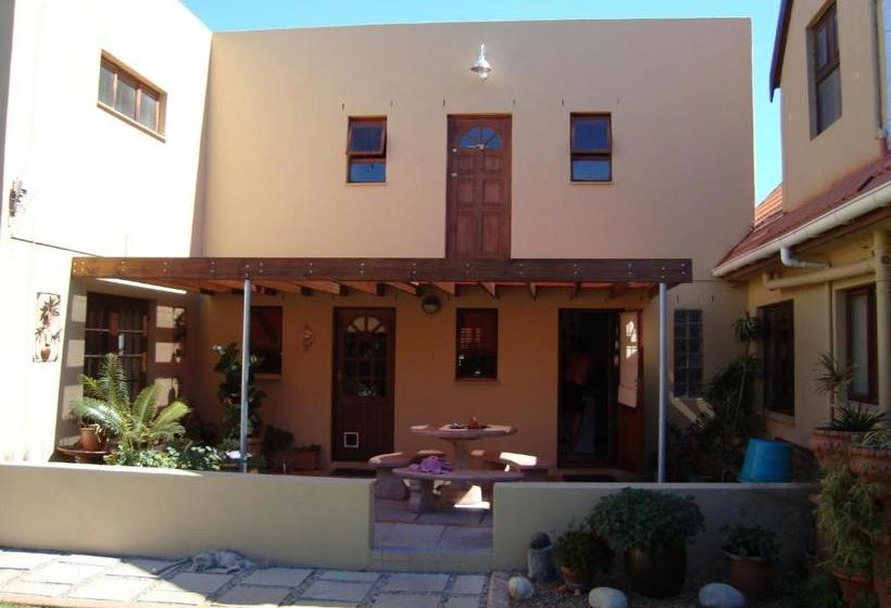 بنسيون Pentzhaven Guesthouse