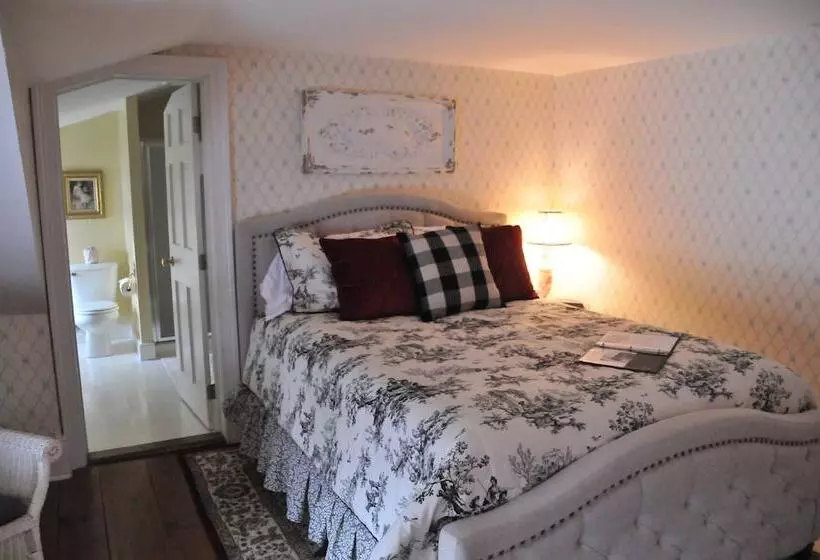 Retkeilymaja Strong House Inn