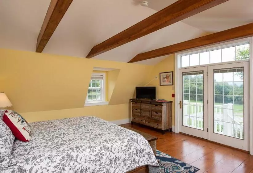 Retkeilymaja Strong House Inn