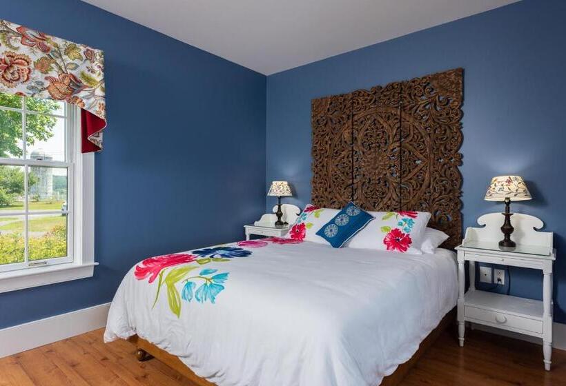 ユースホステル Strong House Inn