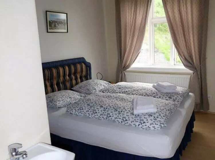 پانسیون Guesthouse Tilraun